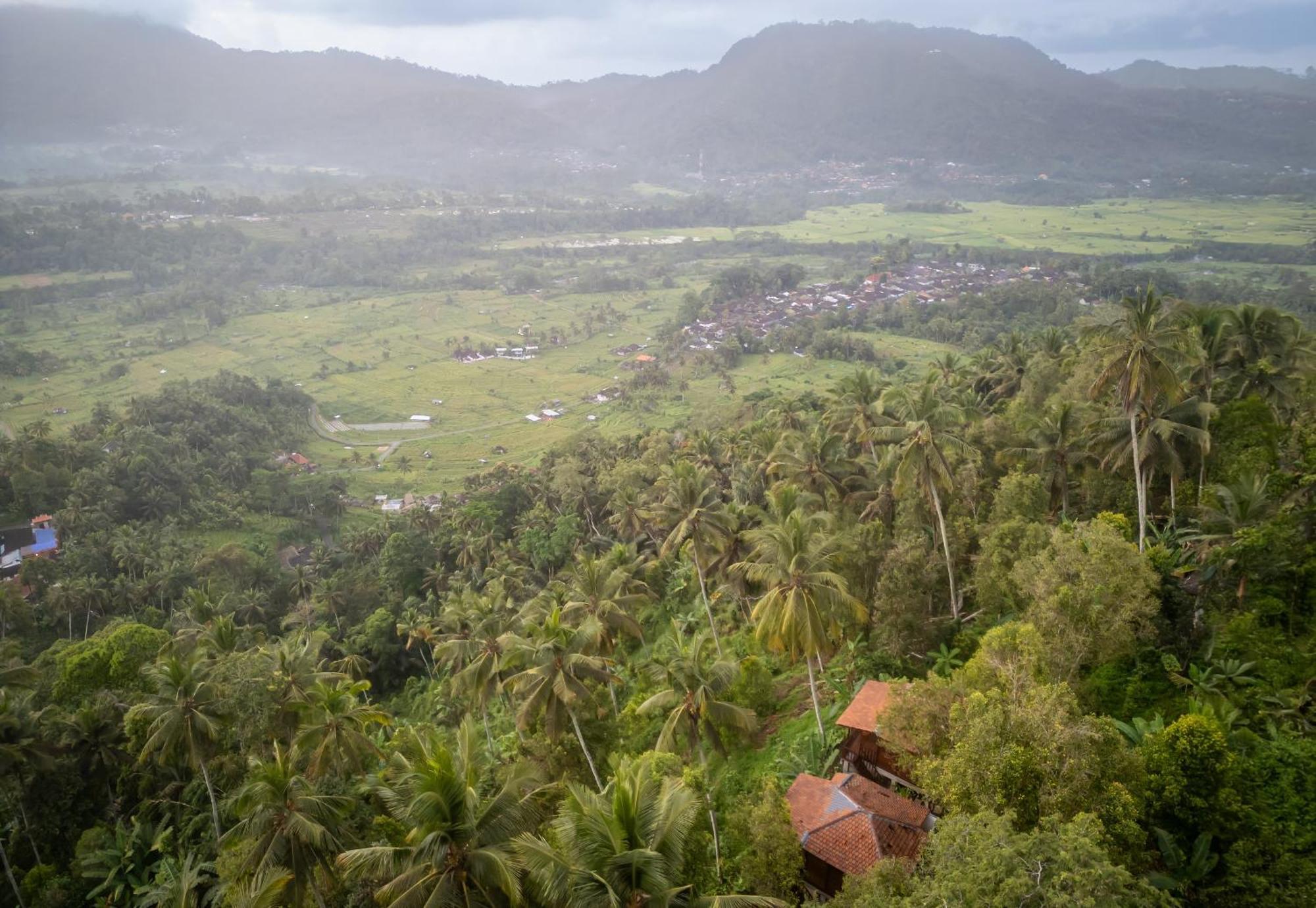 Cemara Green Hill By Samhita Bali Silebeng Luaran gambar
